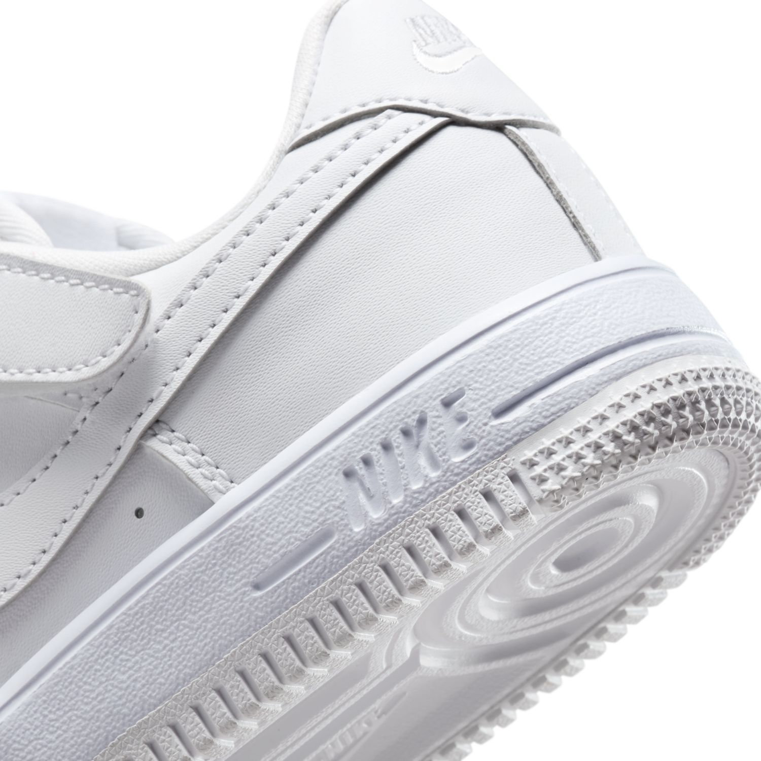 Nike Force 1 Low EasyOn image number null