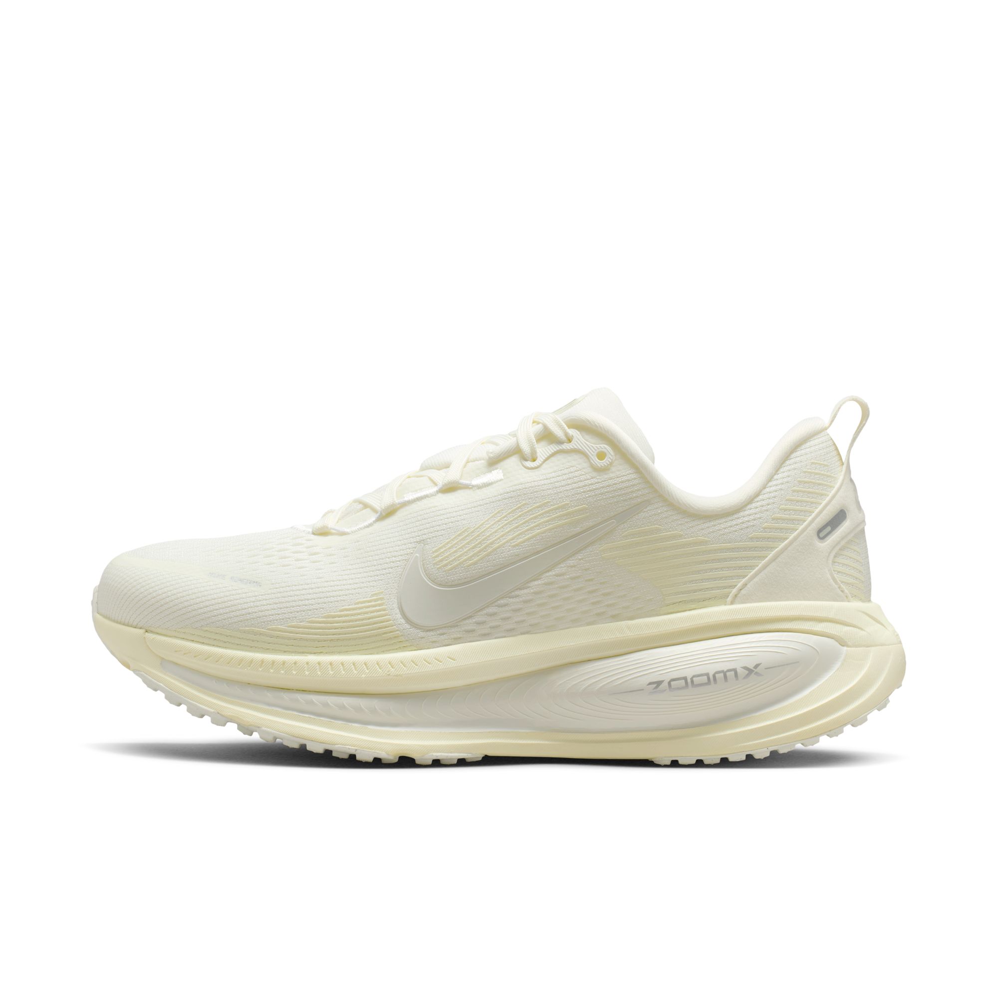 W NIKE VOMERO 18