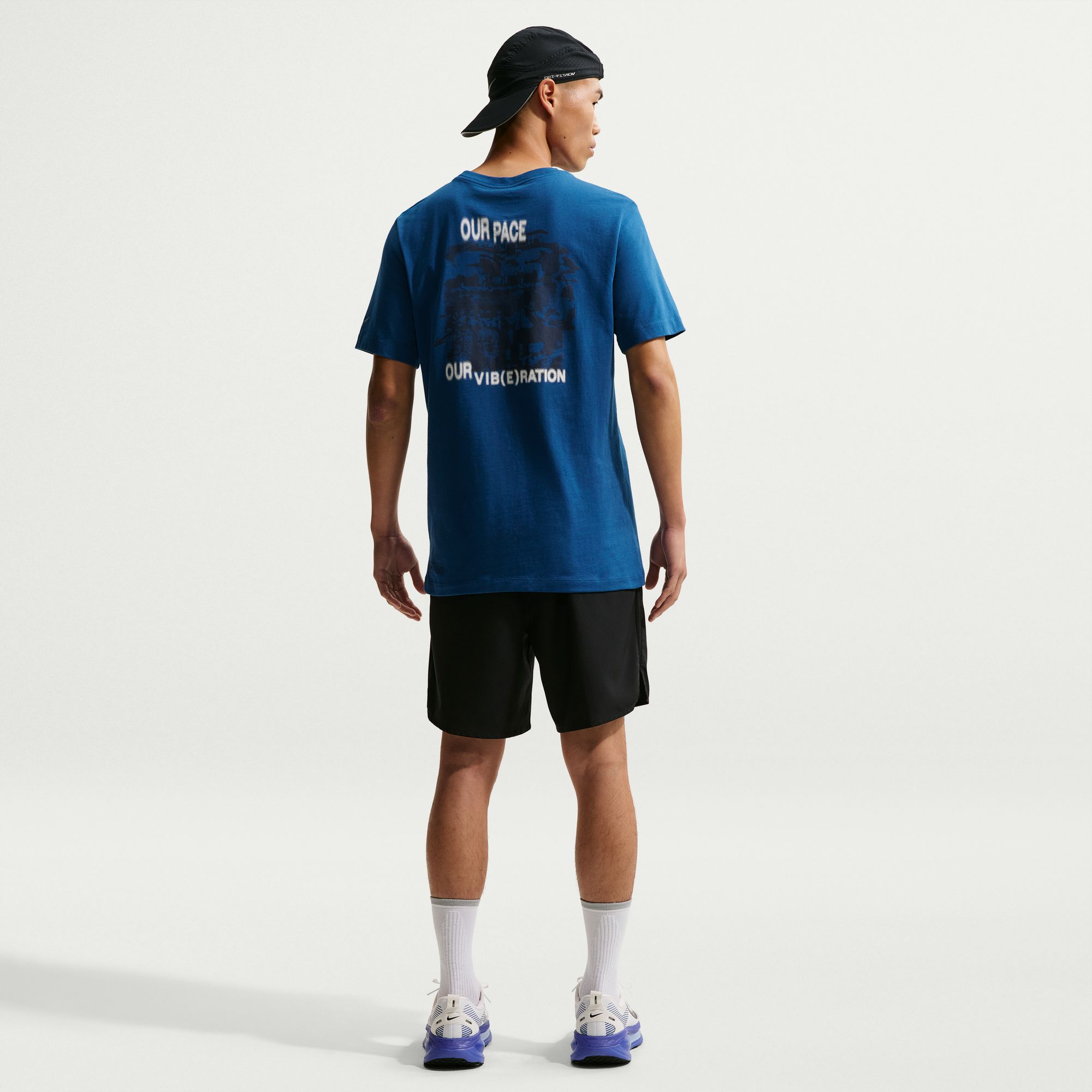 Nike Challenger image number null