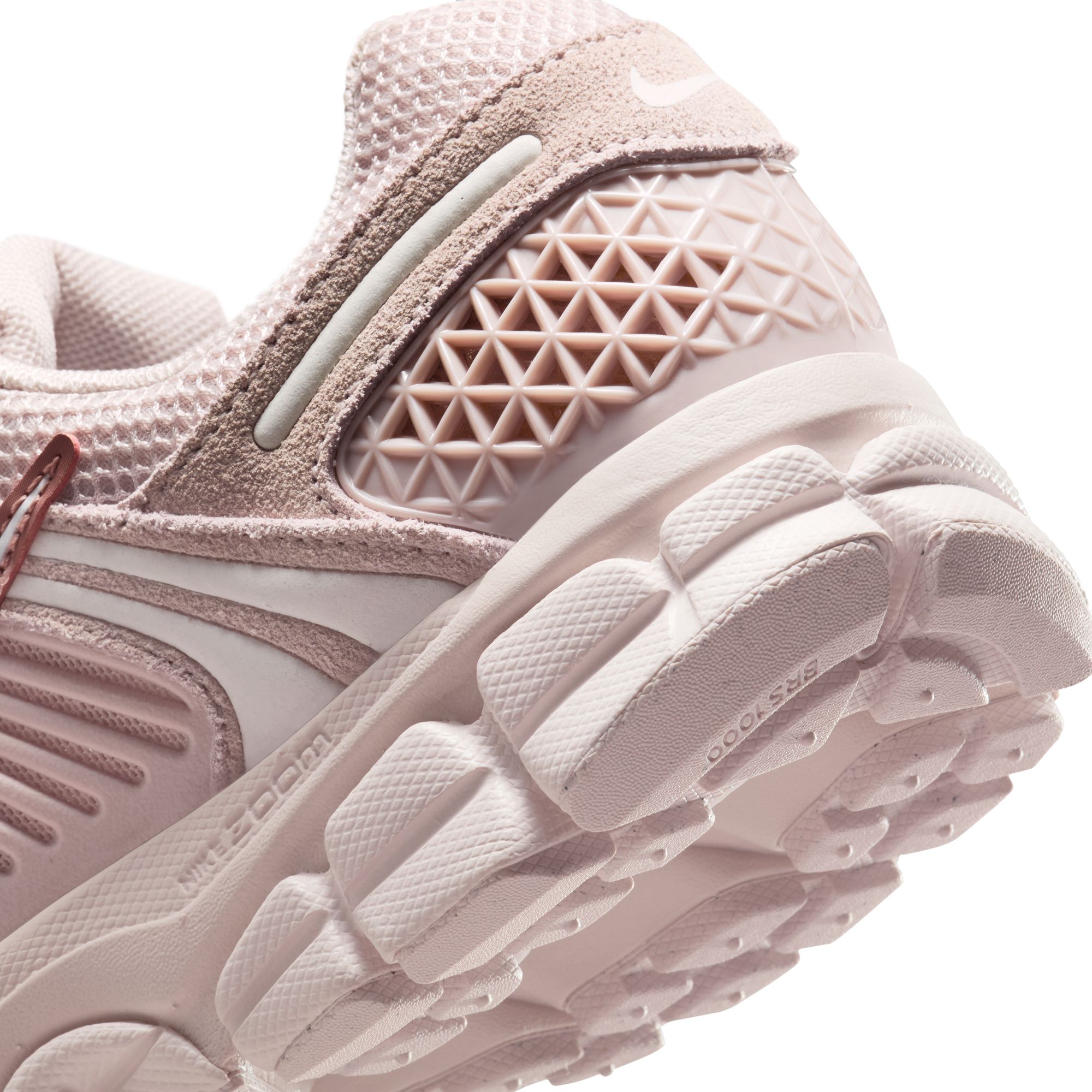 NIKE ZOOM VOMERO 5 image number null