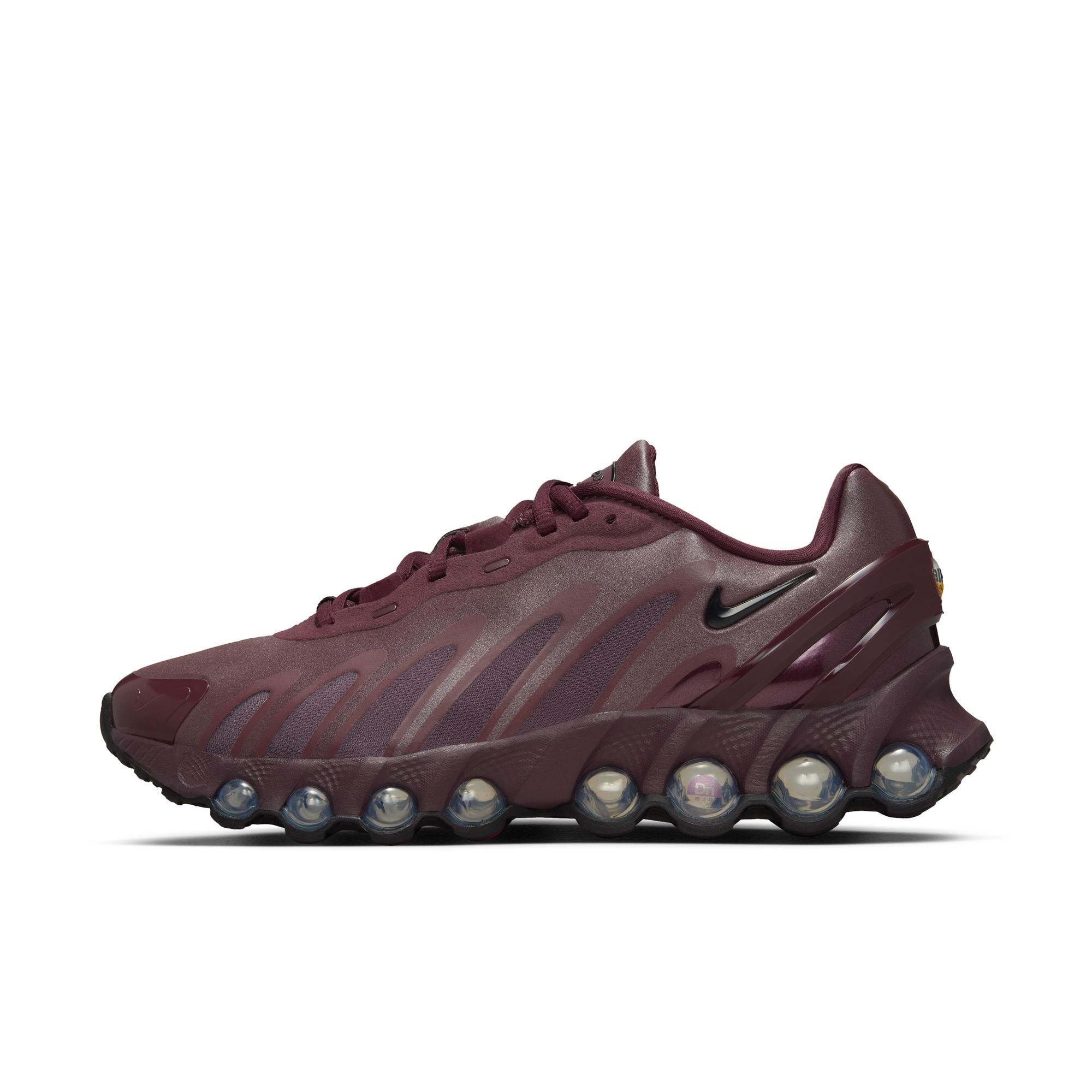 NIKE AIR MAX DN8